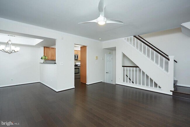 Building Photo - 5700 Chapman Mill Dr