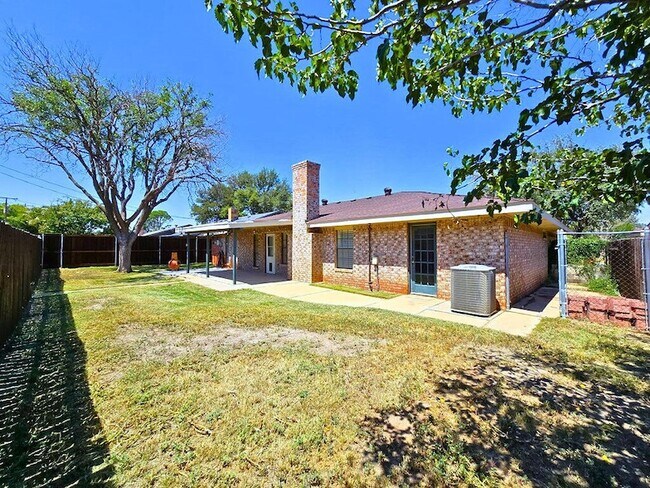 Building Photo - 3531 Hyde Park Ave