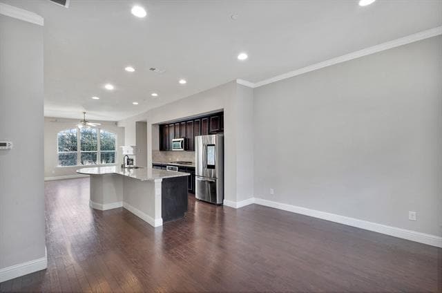 Building Photo - 6435 Las Colinas Blvd