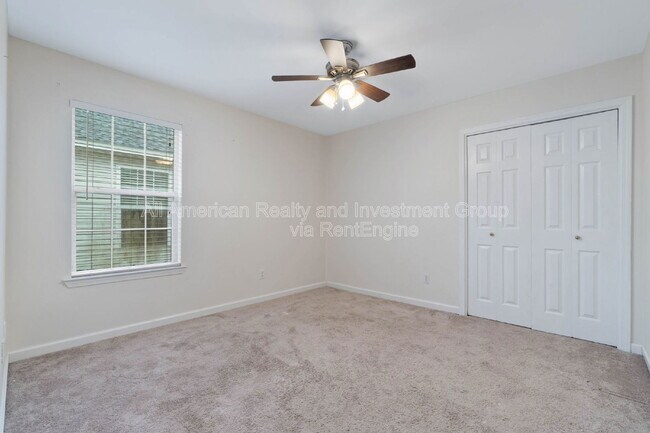 Building Photo - 911 Lauderhill Ln