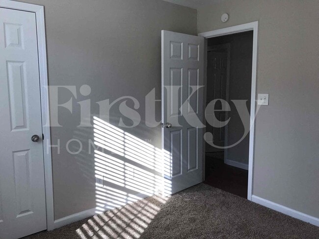 Building Photo - 101 Christine Ct