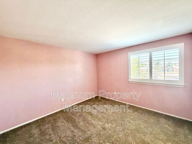 Building Photo - 46383 Vianne Ct