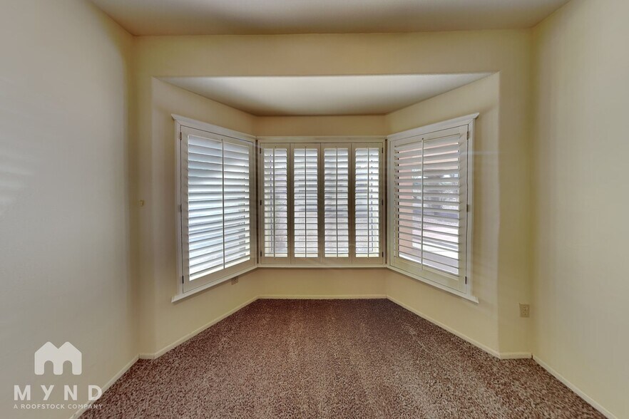 Building Photo - 16181 W Heritage Dr