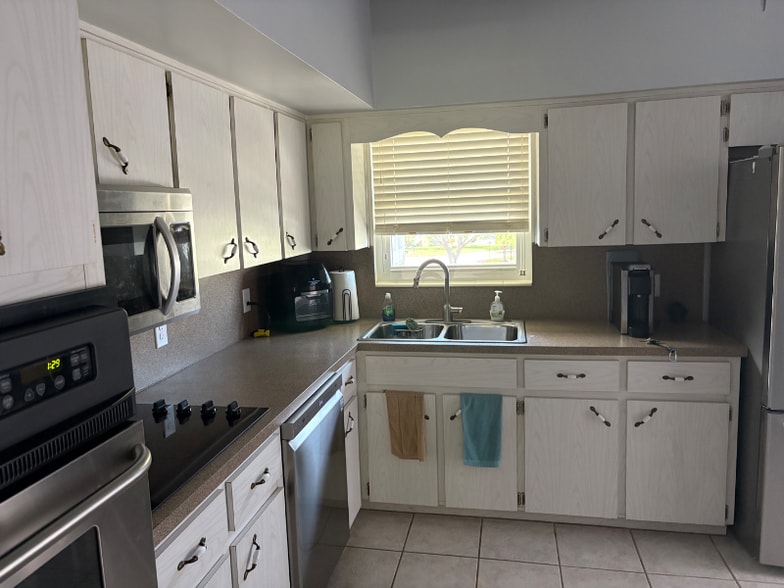 Building Photo - 2261 Swedish Dr