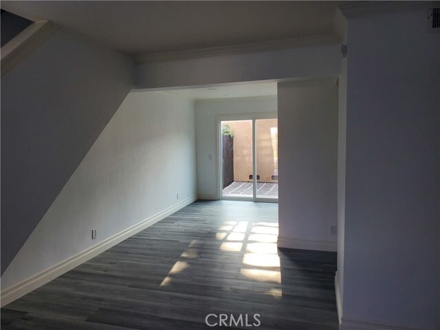 Building Photo - 10654 White Oak Dr