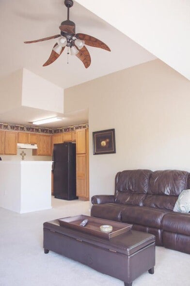 Building Photo - 6501 San Antonio Dr NE