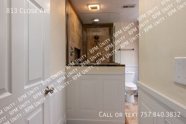 Building Photo - 813 Close Ave