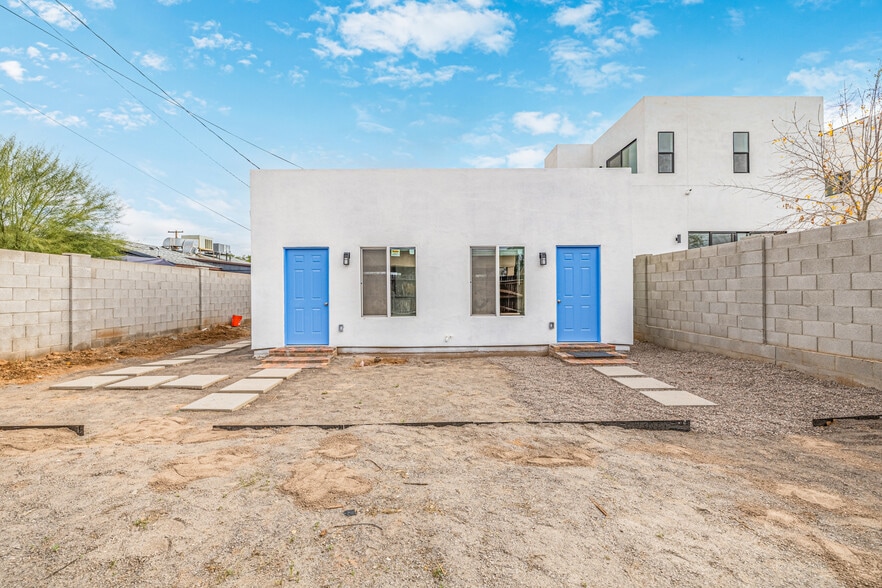 Building Photo - 4516 N 8th Pl