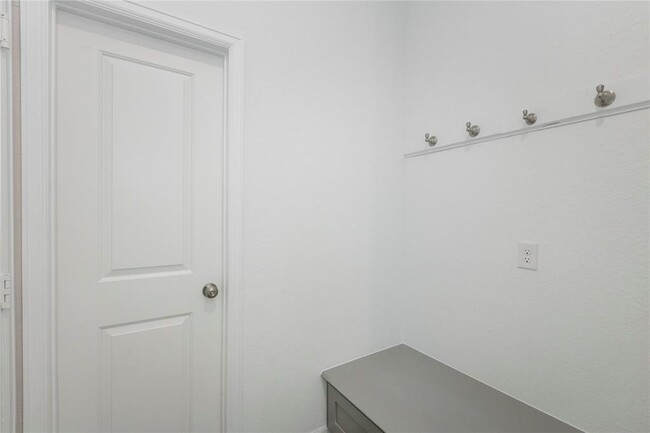 Building Photo - 4022 Balboa Dr