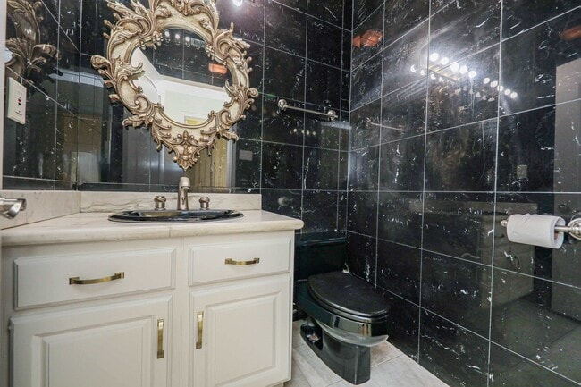 Building Photo - 314 Bordeaux Dr