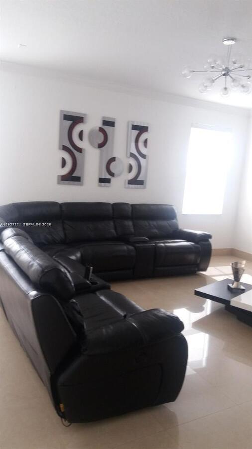 Building Photo - 7903 NW 111th Ct