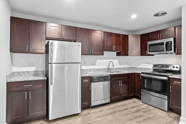 Building Photo - 6029 N Winthrop Ave