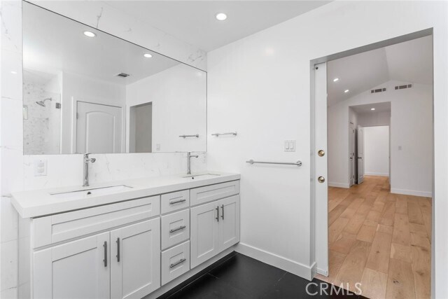 Building Photo - 1444 Stearns Dr