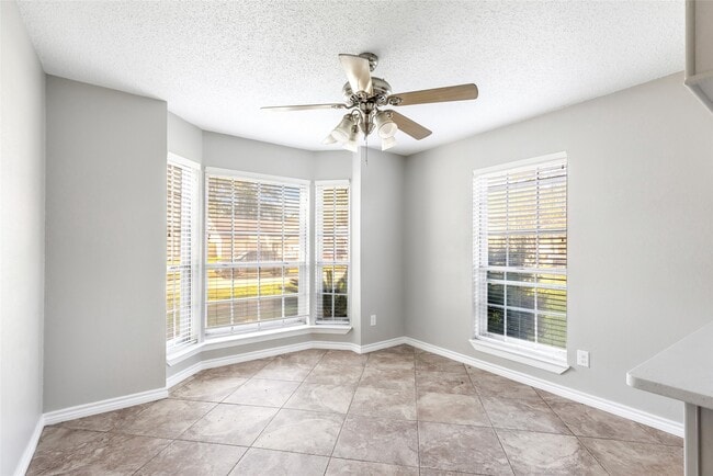 Building Photo - 18910 Yaupon Trail