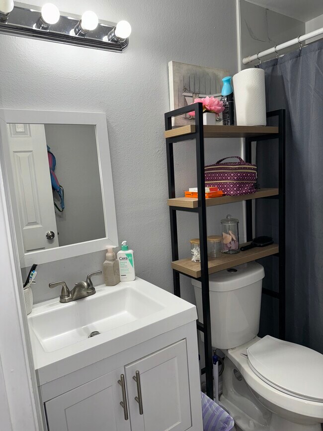 Building Photo - 4666 Witches Hollow Ln