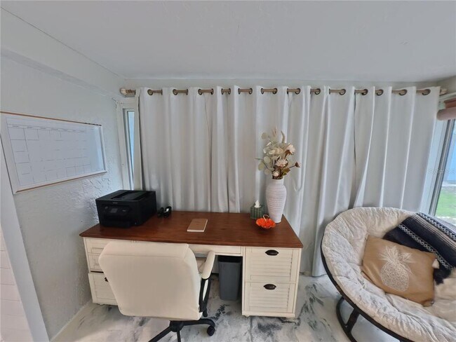 Building Photo - 6107 9th Ave W