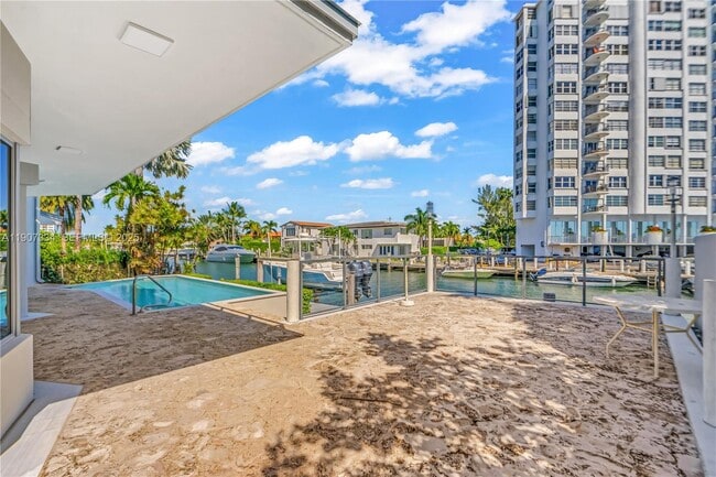 Building Photo - 2089 NE 121st Rd