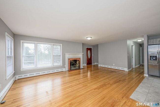 Building Photo - 109 Kings Hwy