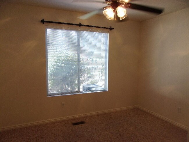Building Photo - Family Apartment