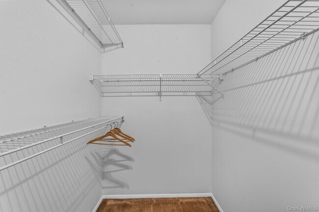 Building Photo - 164 Carriage Ct