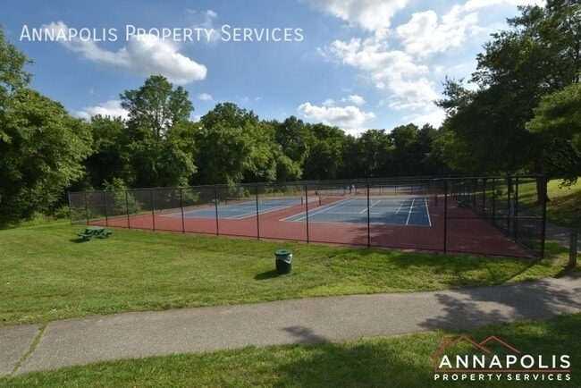 Building Photo - 2443 Vineyard Ln