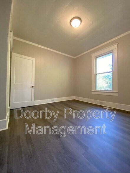 Building Photo - 3011 15th Ave