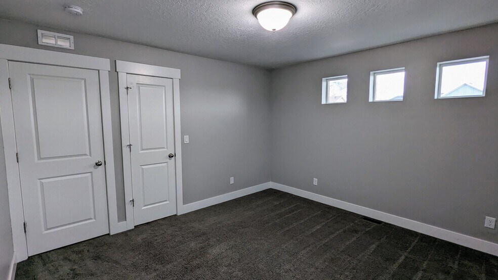 Building Photo - 45 Delgada Ln