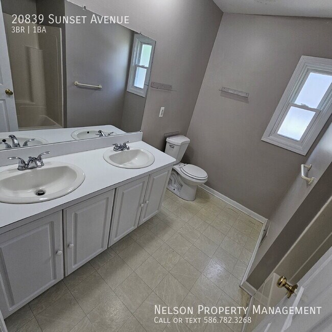 Building Photo - 20839 Sunset Ave