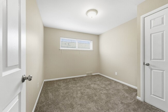 Building Photo - 19411 Rensellor St