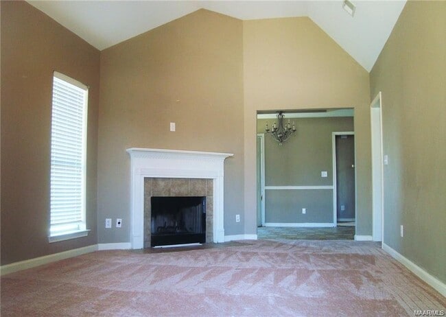 Building Photo - 6646 Ridgeview Ln