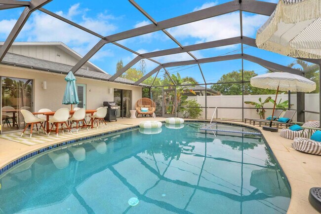 Building Photo - 758 103rd Ave N