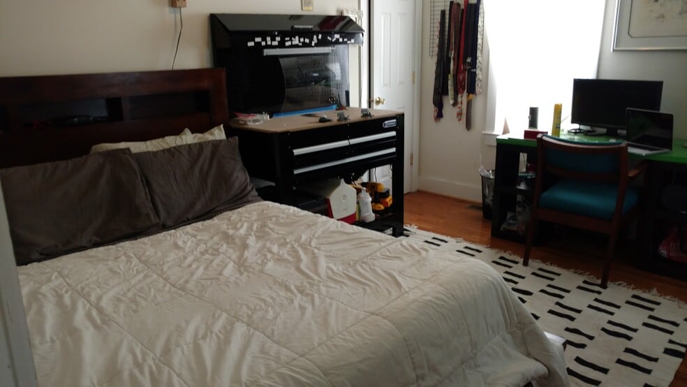 Bedroom 1 - 611 Bolling Ave