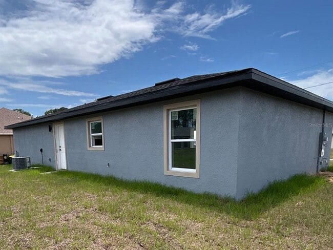 Building Photo - 3908 El Rado Ave