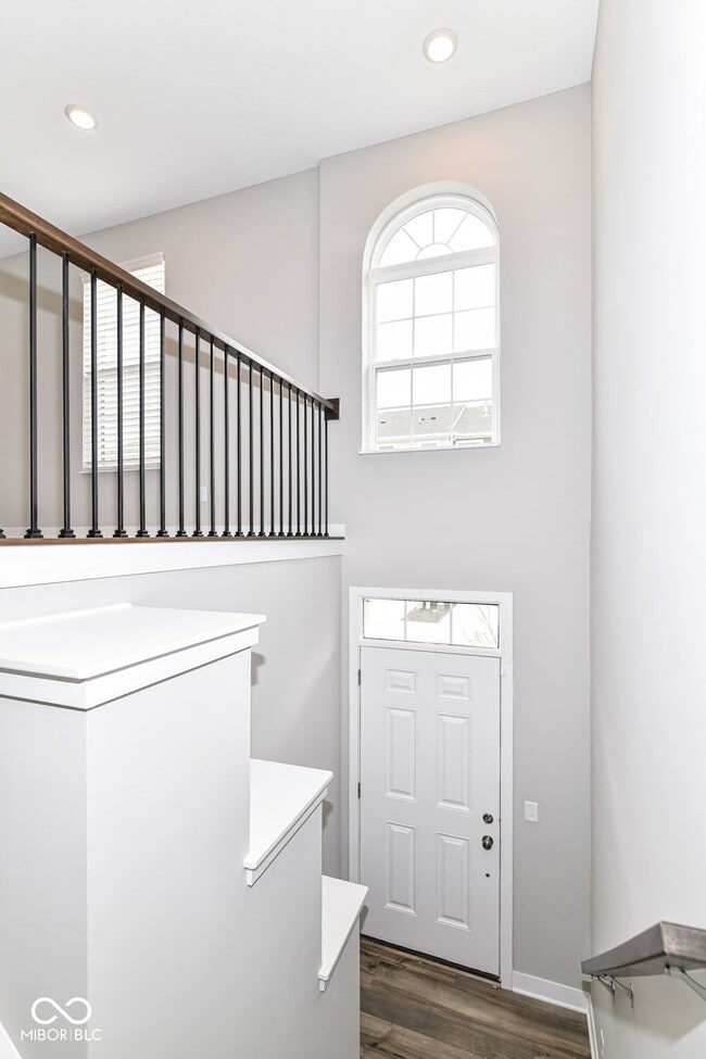 Building Photo - 6872 Sunstone Pl
