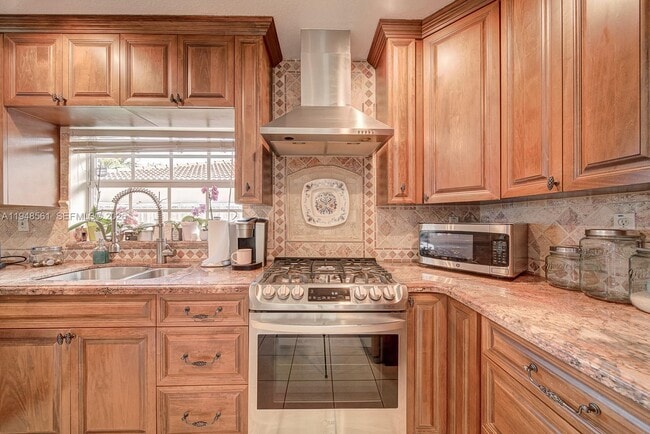 Building Photo - 18128 SW 151st Ave