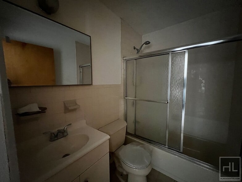 Building Photo - 111 STREET