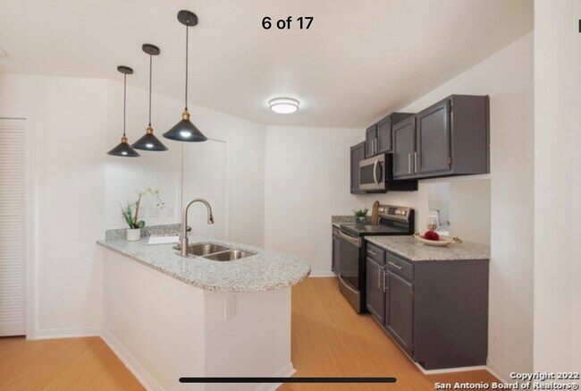 Building Photo - 1454 Churing Dr