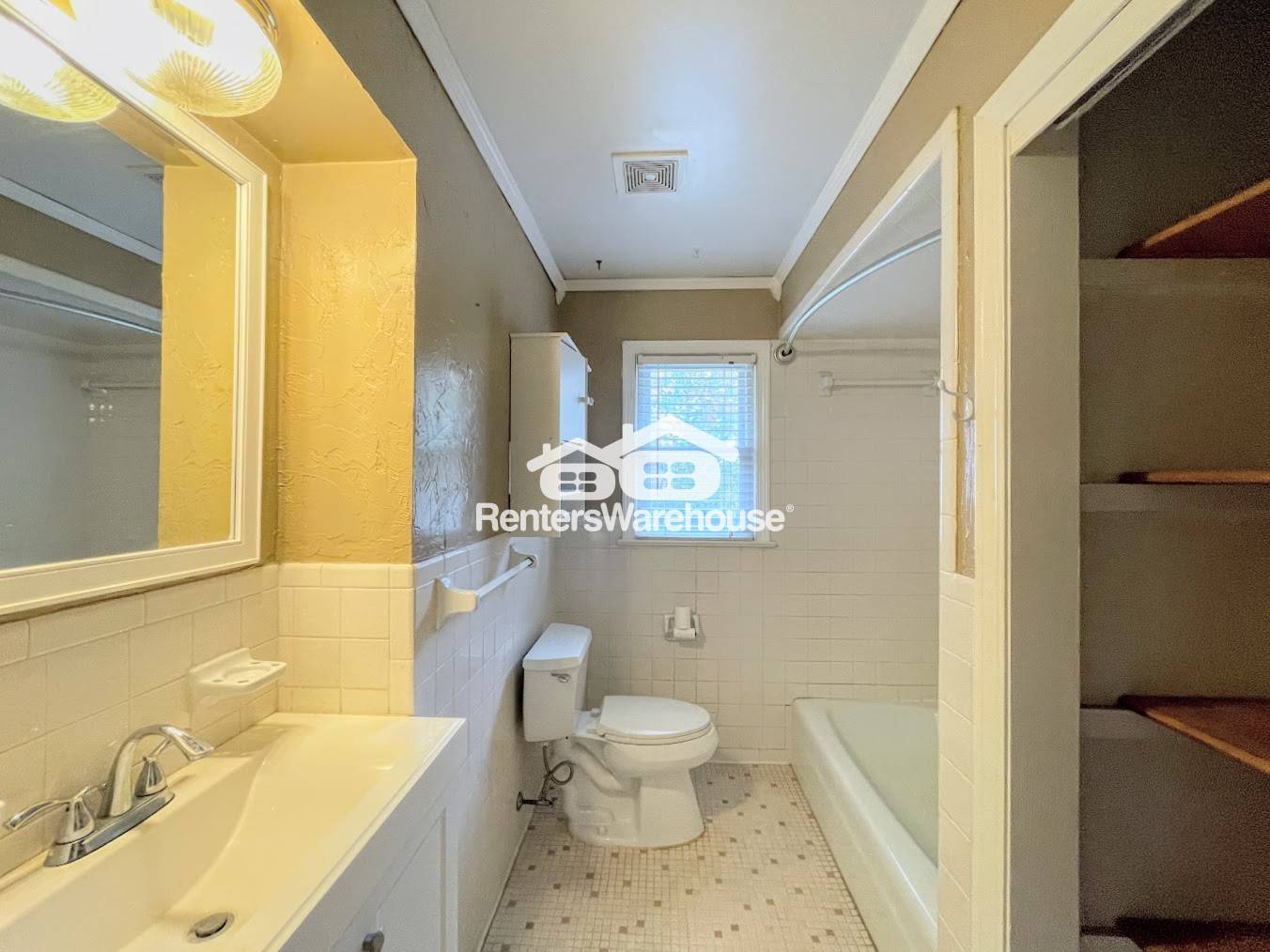 Building Photo - 716 Cardover Ave