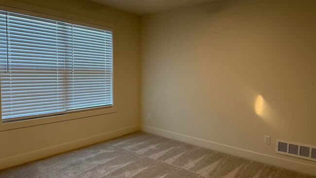 Building Photo - 5313 Makana Ln