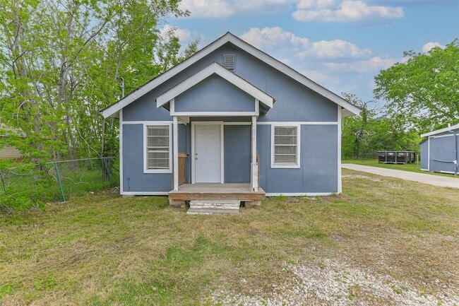 Building Photo - 9839 Racine St