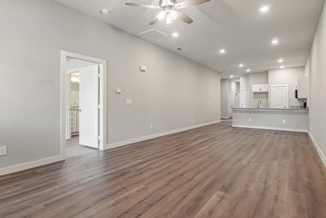 Building Photo - 2649 Baron Ave