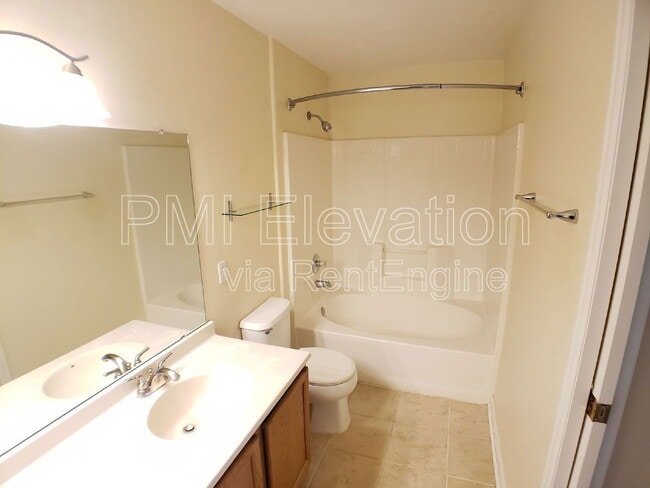 Building Photo - 8425 Pebble Creek Way
