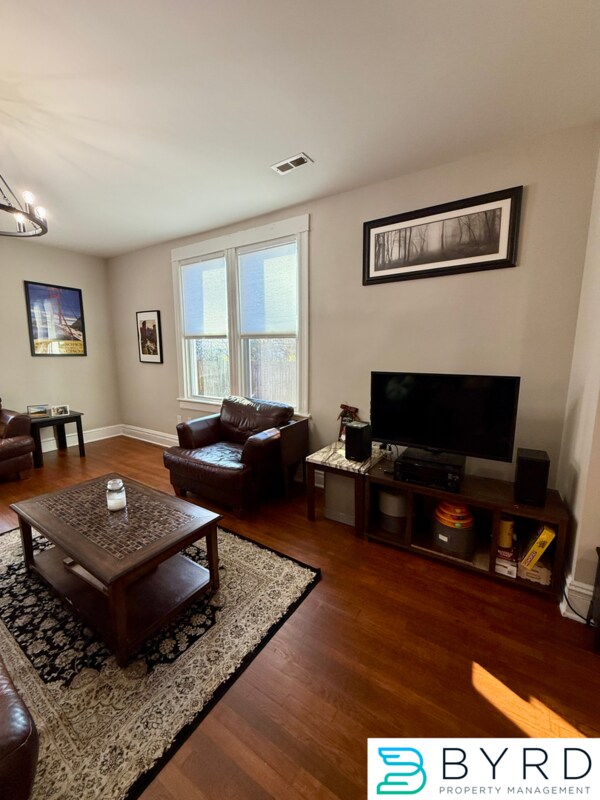 Building Photo - 3007 3rd Ave