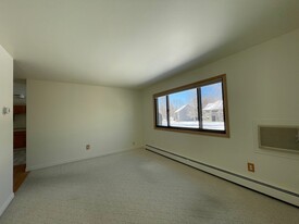 Building Photo - 705 E Drake Rd