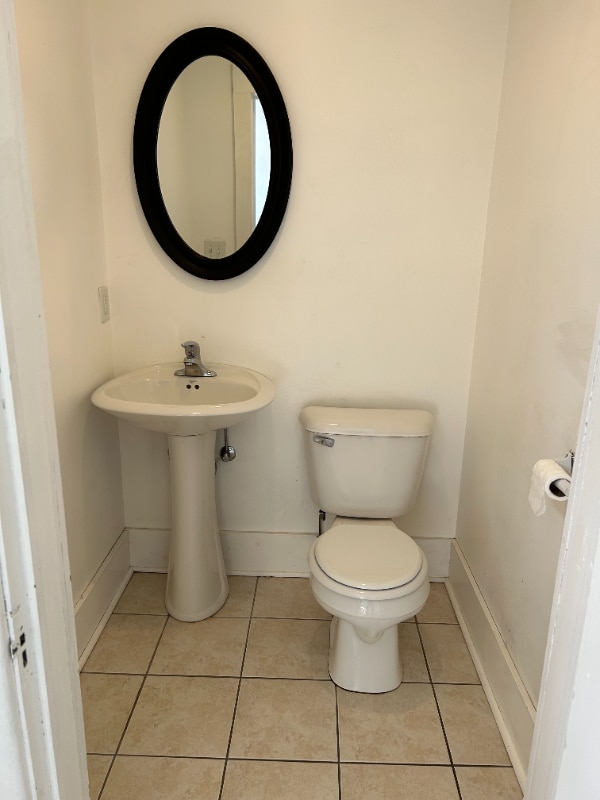 Building Photo - 410 8th St S