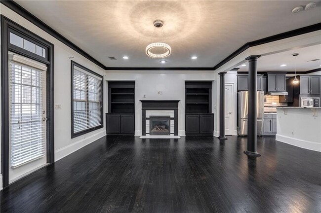 Building Photo - 2767 Durham Dr NE