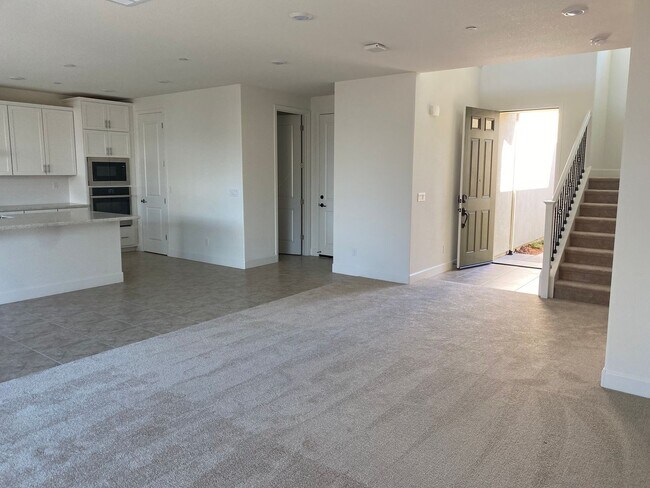 Building Photo - Luxury home in Springlake in Woodland