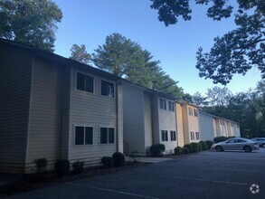 Building Photo - Upper Level Black Mountain Apartment