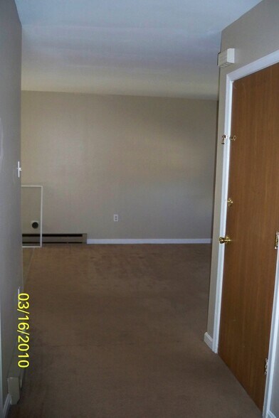 Building Photo - 3704 Tiffany Dr