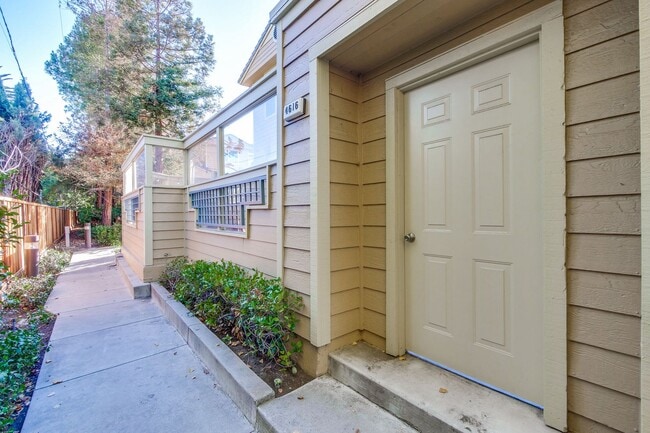 Building Photo - 4616 Hampton Falls Pl